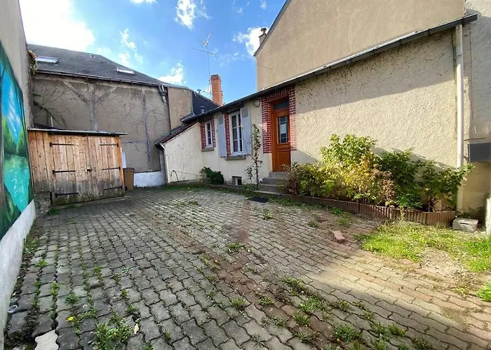 Maison De Ville Orleans Dans Le Quartier Dunois Avec Parking Privatif
