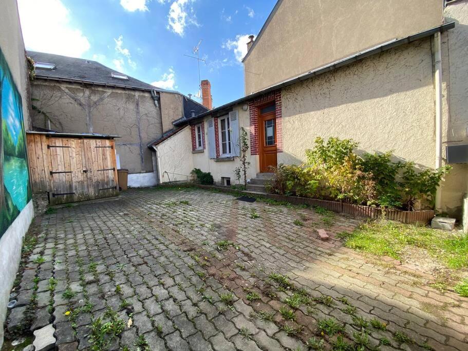 Maison De Dans Le Quartier Dunois Avec Parking Privatif Orléans